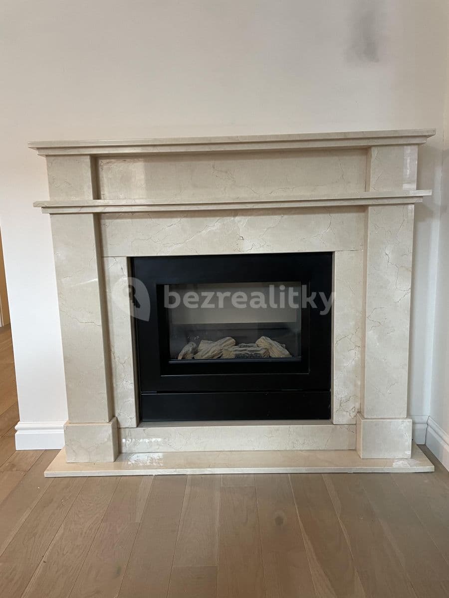 Prenájom bytu 3-izbový 85 m², Sochařská, Praha, Praha Prenájom bytu 3-izbový 85 m², Sochařská, Praha, Praha