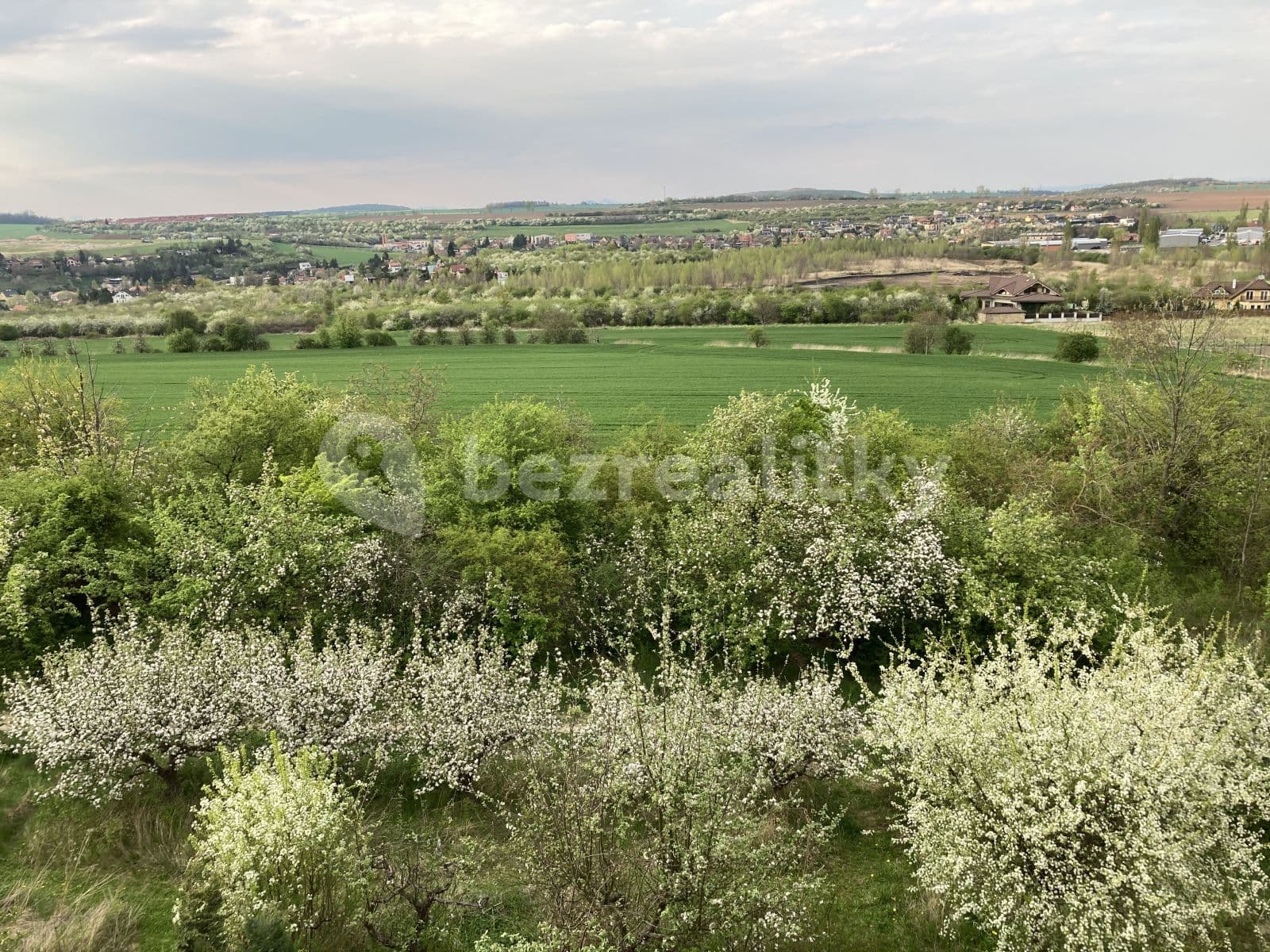 Prenájom bytu 3-izbový 83 m², T. G. Masaryka, Horoměřice, Středočeský kraj Prenájom bytu 3-izbový 83 m², T. G. Masaryka, Horoměřice, Středočeský kraj