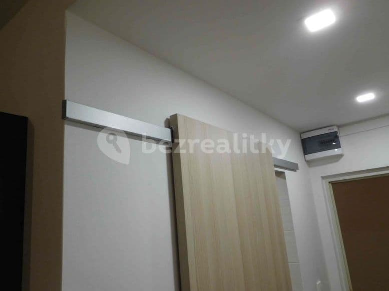 Prenájom bytu 1-izbový 24 m², Horácké náměstí, Brno, Jihomoravský kraj Prenájom bytu 1-izbový 24 m², Horácké náměstí, Brno, Jihomoravský kraj