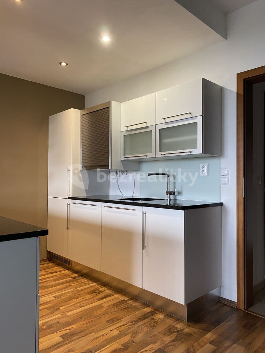 Prenájom bytu 1-izbový 54 m², Litoměřická, Praha, Praha Prenájom bytu 1-izbový 54 m², Litoměřická, Praha, Praha