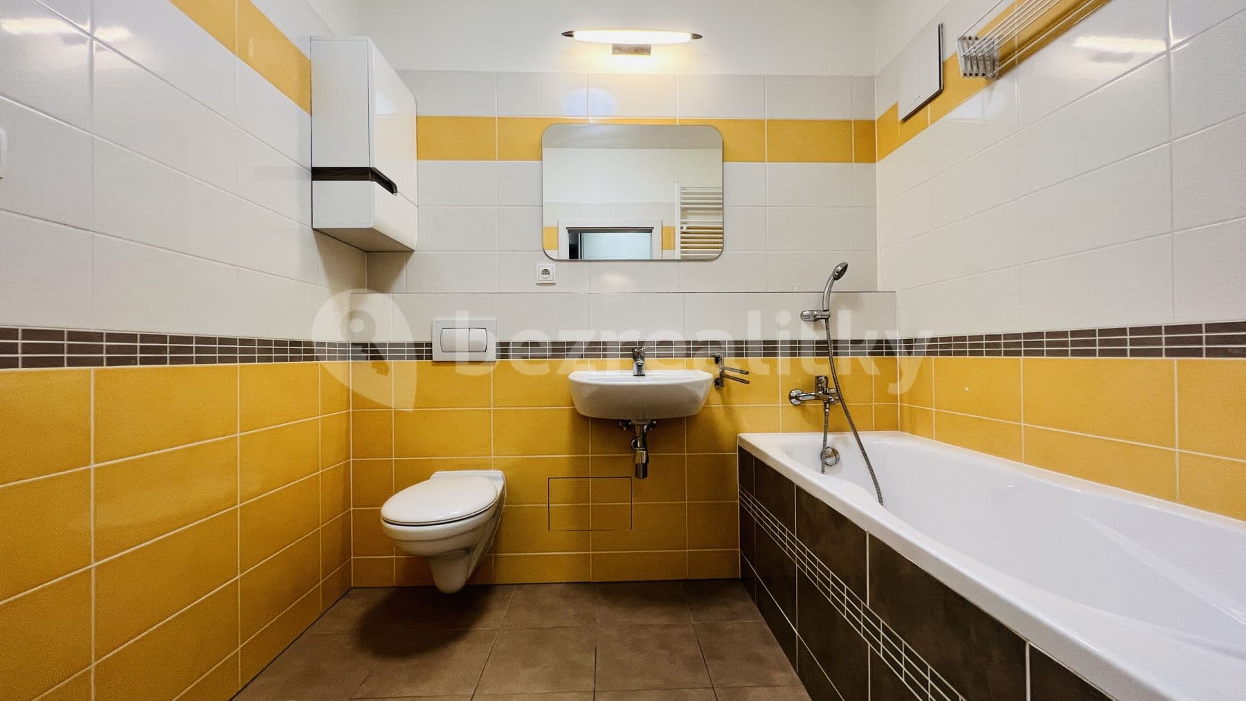 Prenájom bytu 1-izbový 37 m², Pavla Beneše, Praha, Praha Prenájom bytu 1-izbový 37 m², Pavla Beneše, Praha, Praha