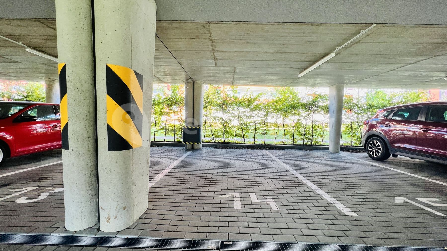 Prenájom bytu 1-izbový 37 m², Pavla Beneše, Praha, Praha Prenájom bytu 1-izbový 37 m², Pavla Beneše, Praha, Praha