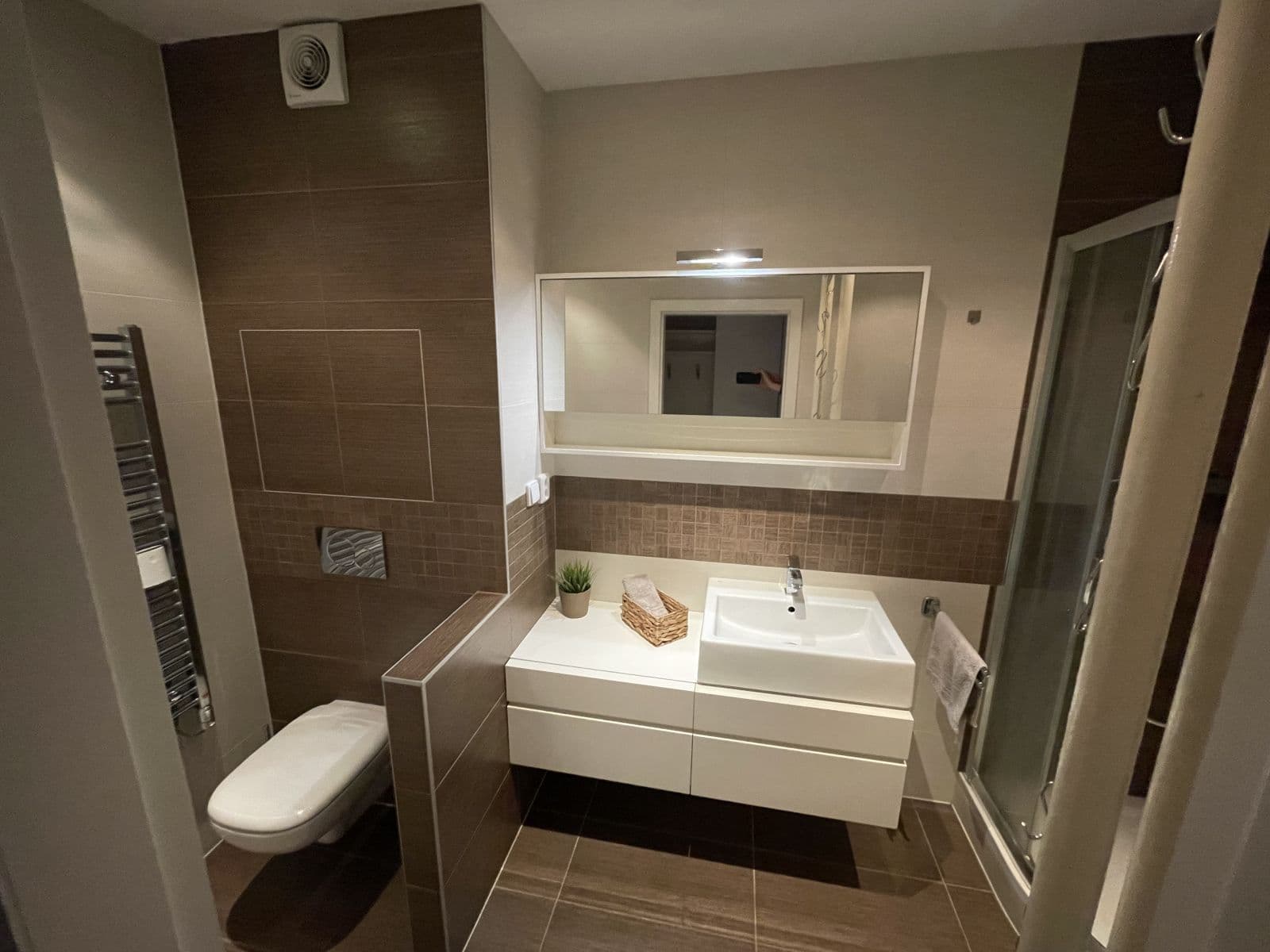 Prenájom bytu 2-izbový 51 m², Bělohorská, Praha, Praha Prenájom bytu 2-izbový 51 m², Bělohorská, Praha, Praha