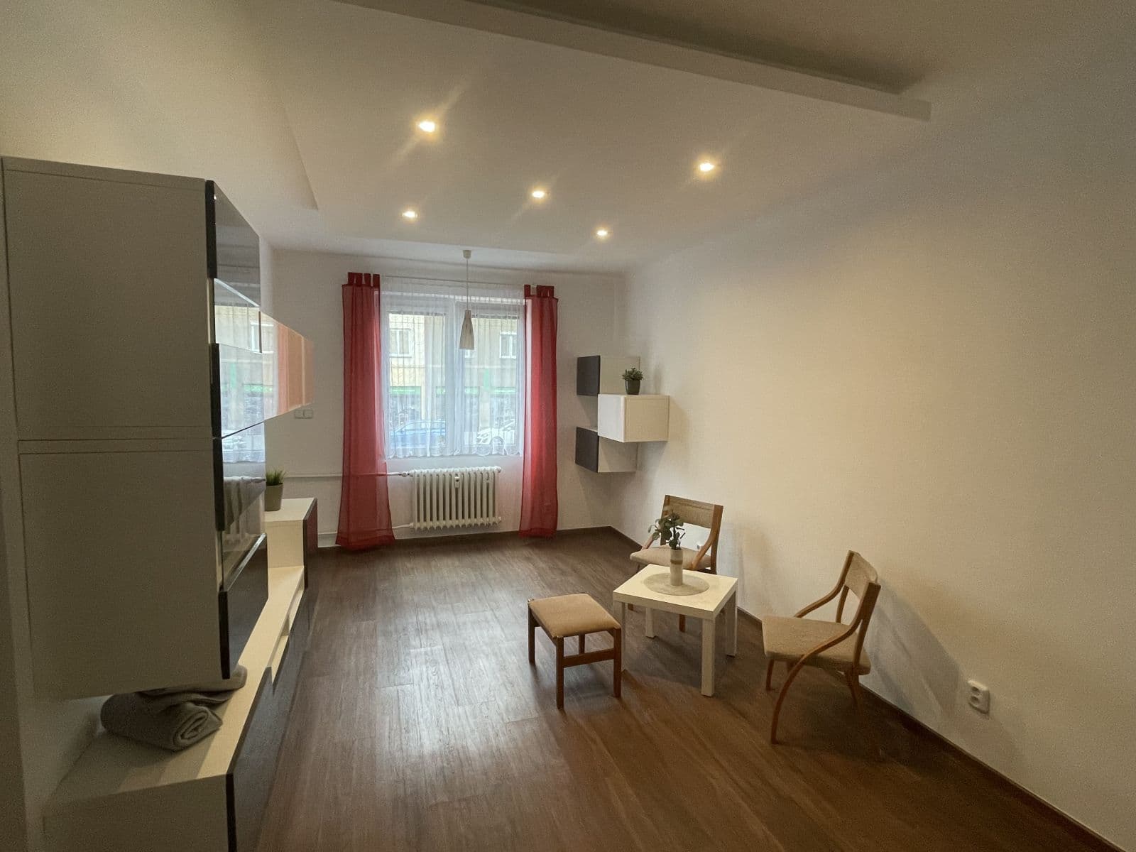 Prenájom bytu 2-izbový 51 m², Bělohorská, Praha, Praha Prenájom bytu 2-izbový 51 m², Bělohorská, Praha, Praha
