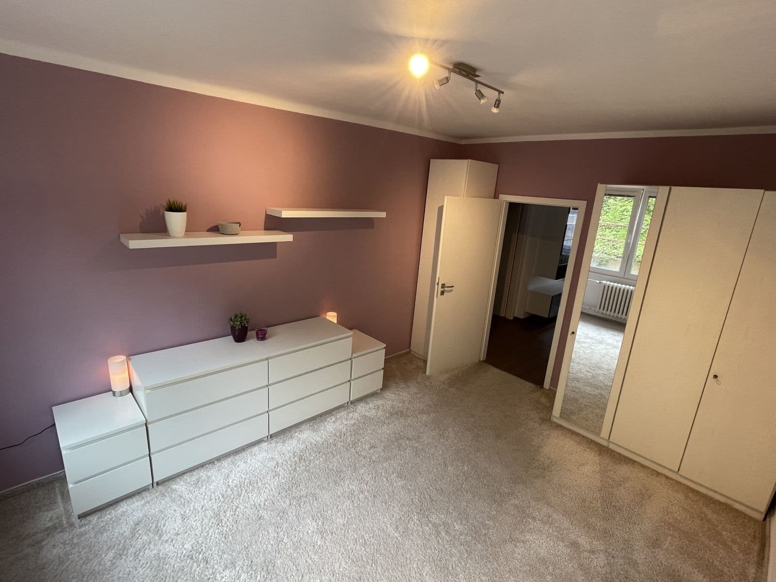 Prenájom bytu 2-izbový 51 m², Bělohorská, Praha, Praha Prenájom bytu 2-izbový 51 m², Bělohorská, Praha, Praha