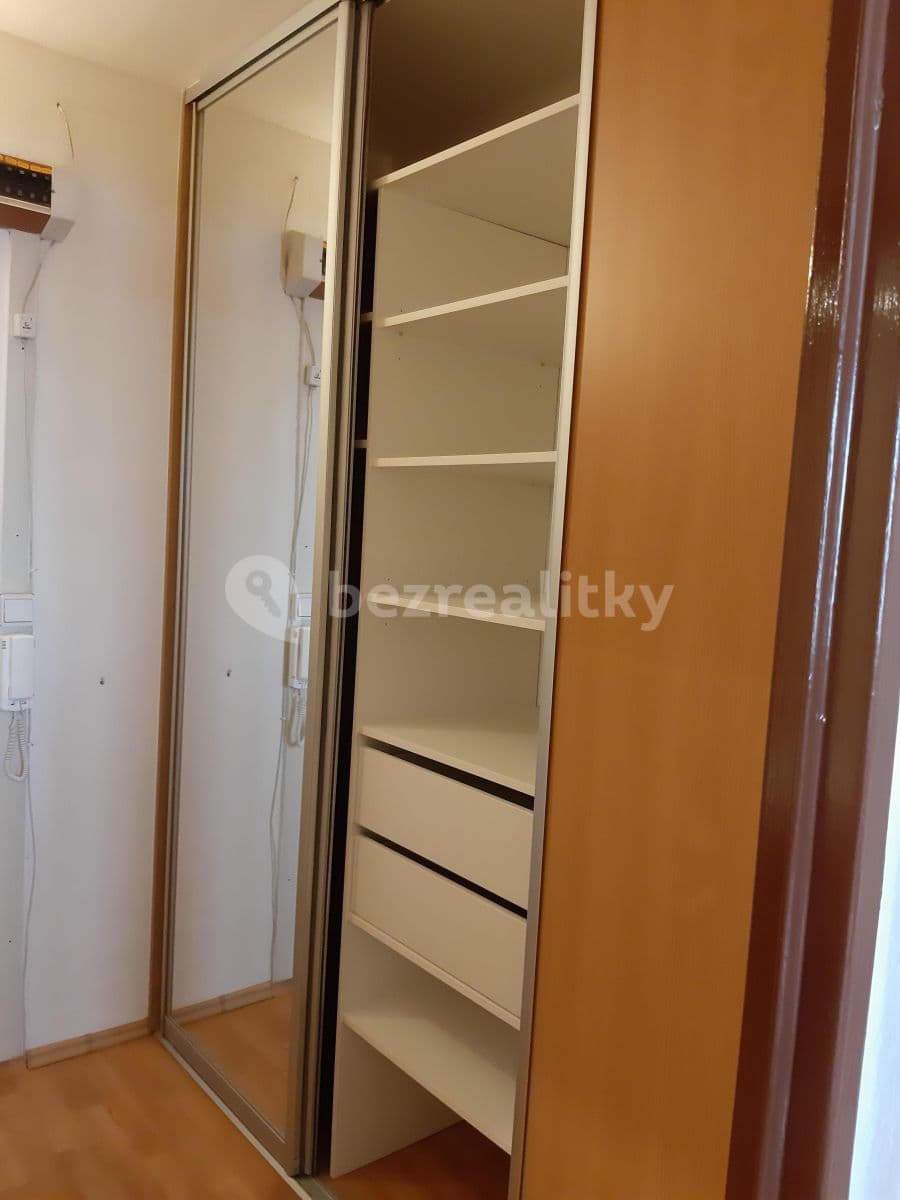 Prenájom bytu 1-izbový 33 m², Elplova, Brno, Jihomoravský kraj Prenájom bytu 1-izbový 33 m², Elplova, Brno, Jihomoravský kraj