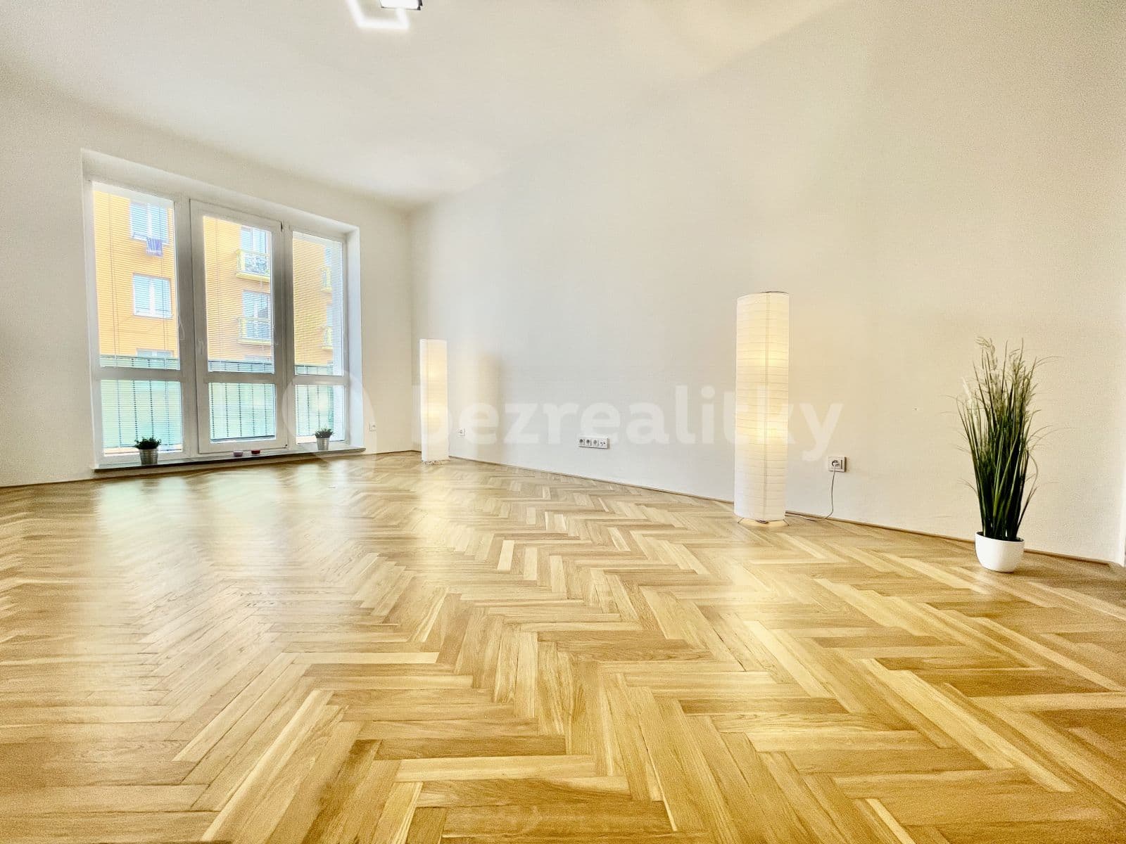 Prenájom bytu 3-izbový 79 m², W. A. Mozarta, Most, Ústecký kraj Prenájom bytu 3-izbový 79 m², W. A. Mozarta, Most, Ústecký kraj