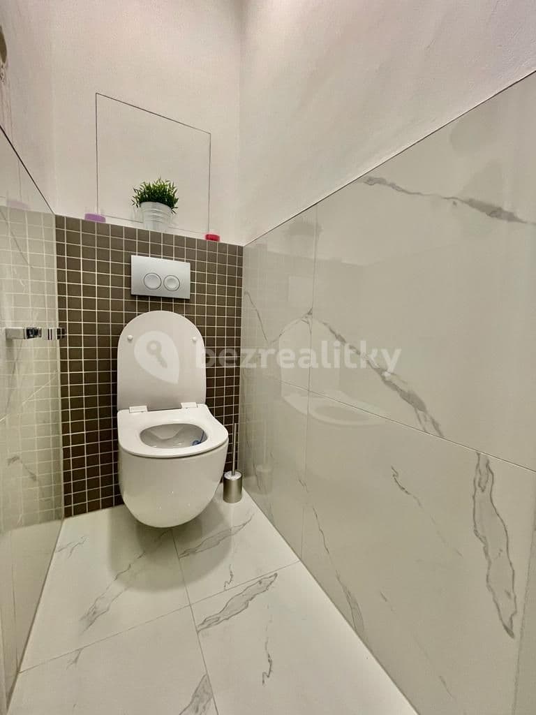 Prenájom bytu 3-izbový 79 m², W. A. Mozarta, Most, Ústecký kraj Prenájom bytu 3-izbový 79 m², W. A. Mozarta, Most, Ústecký kraj