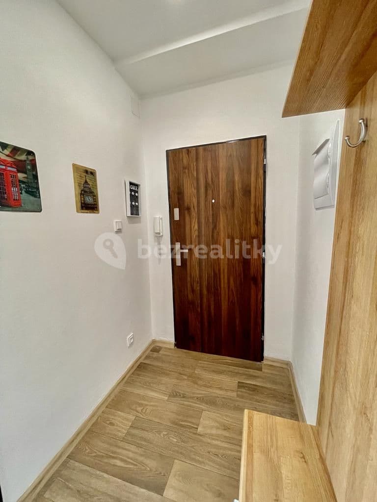 Prenájom bytu 3-izbový 79 m², W. A. Mozarta, Most, Ústecký kraj Prenájom bytu 3-izbový 79 m², W. A. Mozarta, Most, Ústecký kraj
