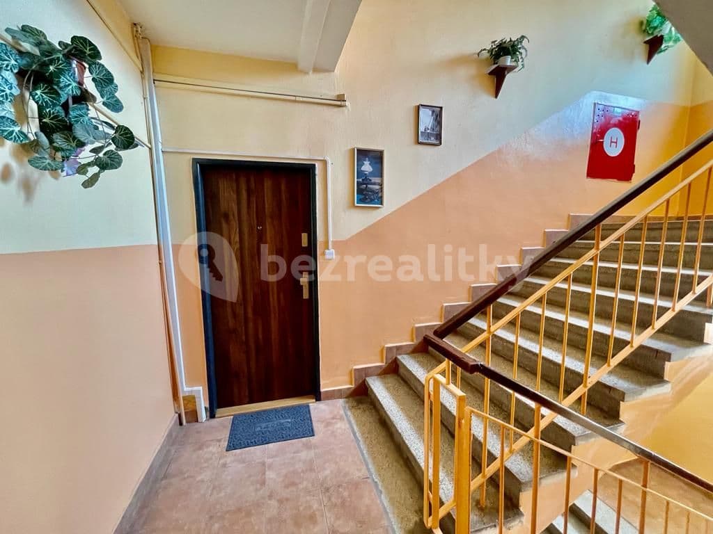 Prenájom bytu 3-izbový 79 m², W. A. Mozarta, Most, Ústecký kraj Prenájom bytu 3-izbový 79 m², W. A. Mozarta, Most, Ústecký kraj