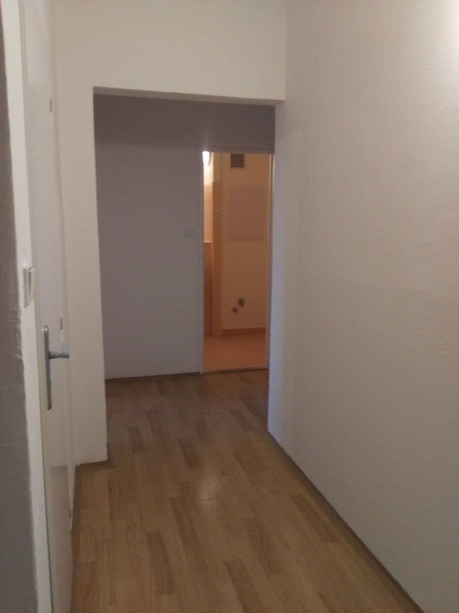 Prenájom bytu 3-izbový 77 m², Československé armády, Frýdek-Místek, Moravskoslezský kraj Prenájom bytu 3-izbový 77 m², Československé armády, Frýdek-Místek, Moravskoslezský kraj