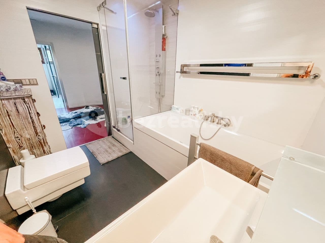 Prenájom bytu 3-izbový 130 m², Na Doubkové, Praha, Praha Prenájom bytu 3-izbový 130 m², Na Doubkové, Praha, Praha