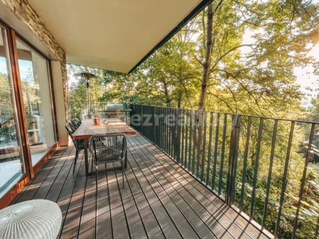 Prenájom bytu 3-izbový 130 m², Na Doubkové, Praha, Praha Prenájom bytu 3-izbový 130 m², Na Doubkové, Praha, Praha