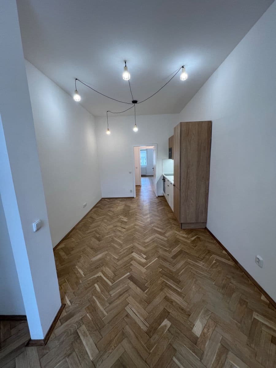 Prenájom bytu 2-izbový 40 m², Dalimilova, Praha, Praha Prenájom bytu 2-izbový 40 m², Dalimilova, Praha, Praha