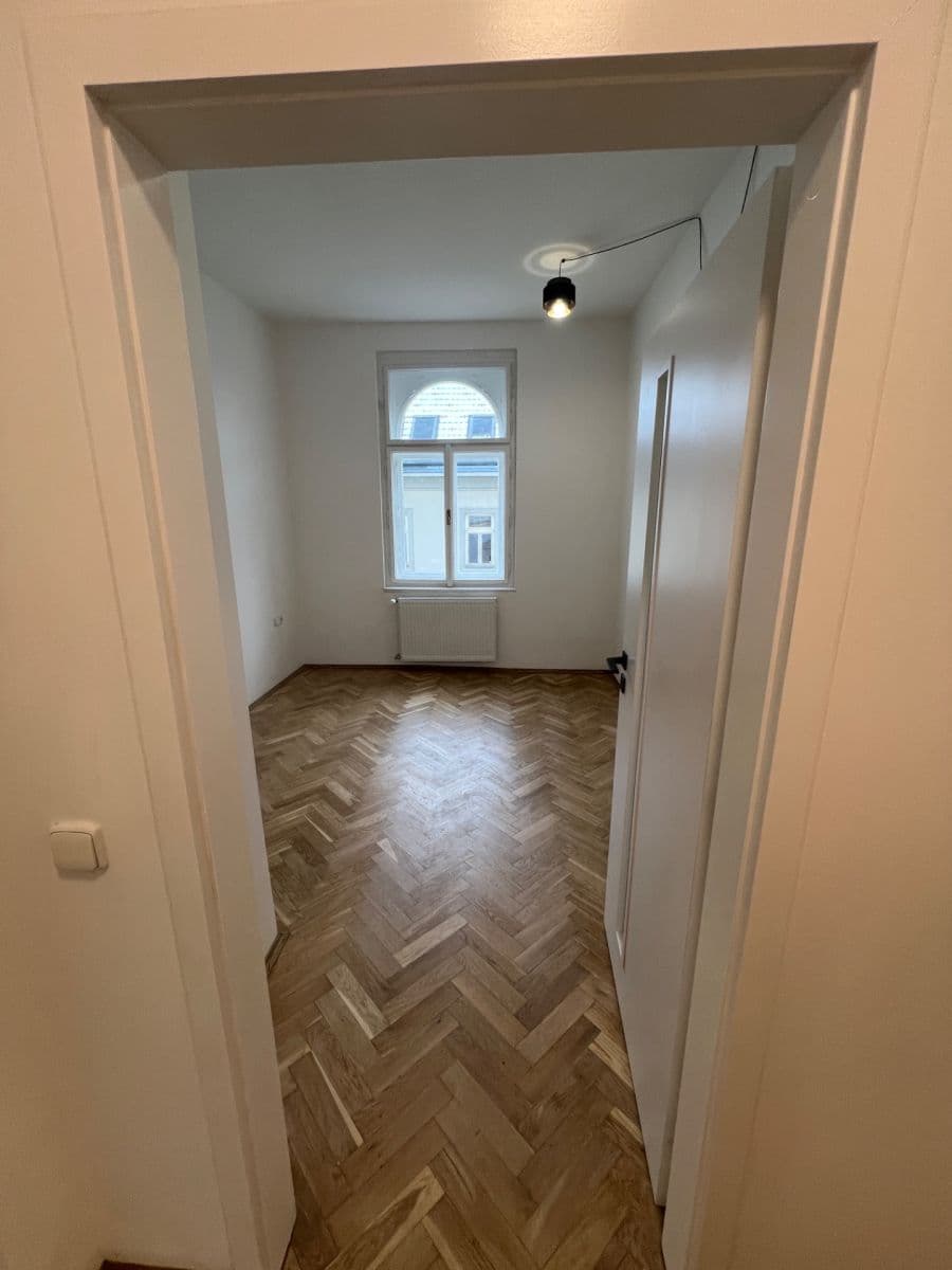 Prenájom bytu 2-izbový 40 m², Dalimilova, Praha, Praha Prenájom bytu 2-izbový 40 m², Dalimilova, Praha, Praha