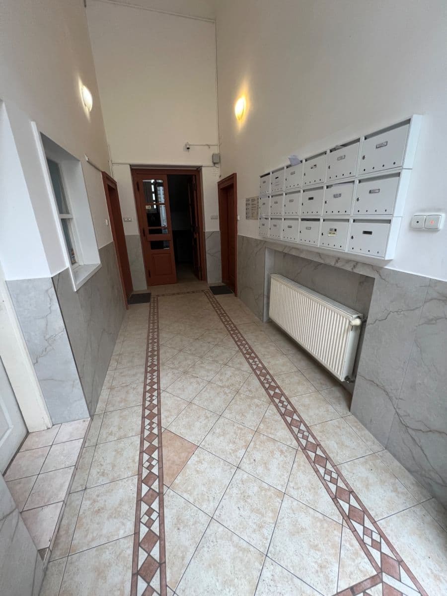 Prenájom bytu 2-izbový 40 m², Dalimilova, Praha, Praha Prenájom bytu 2-izbový 40 m², Dalimilova, Praha, Praha