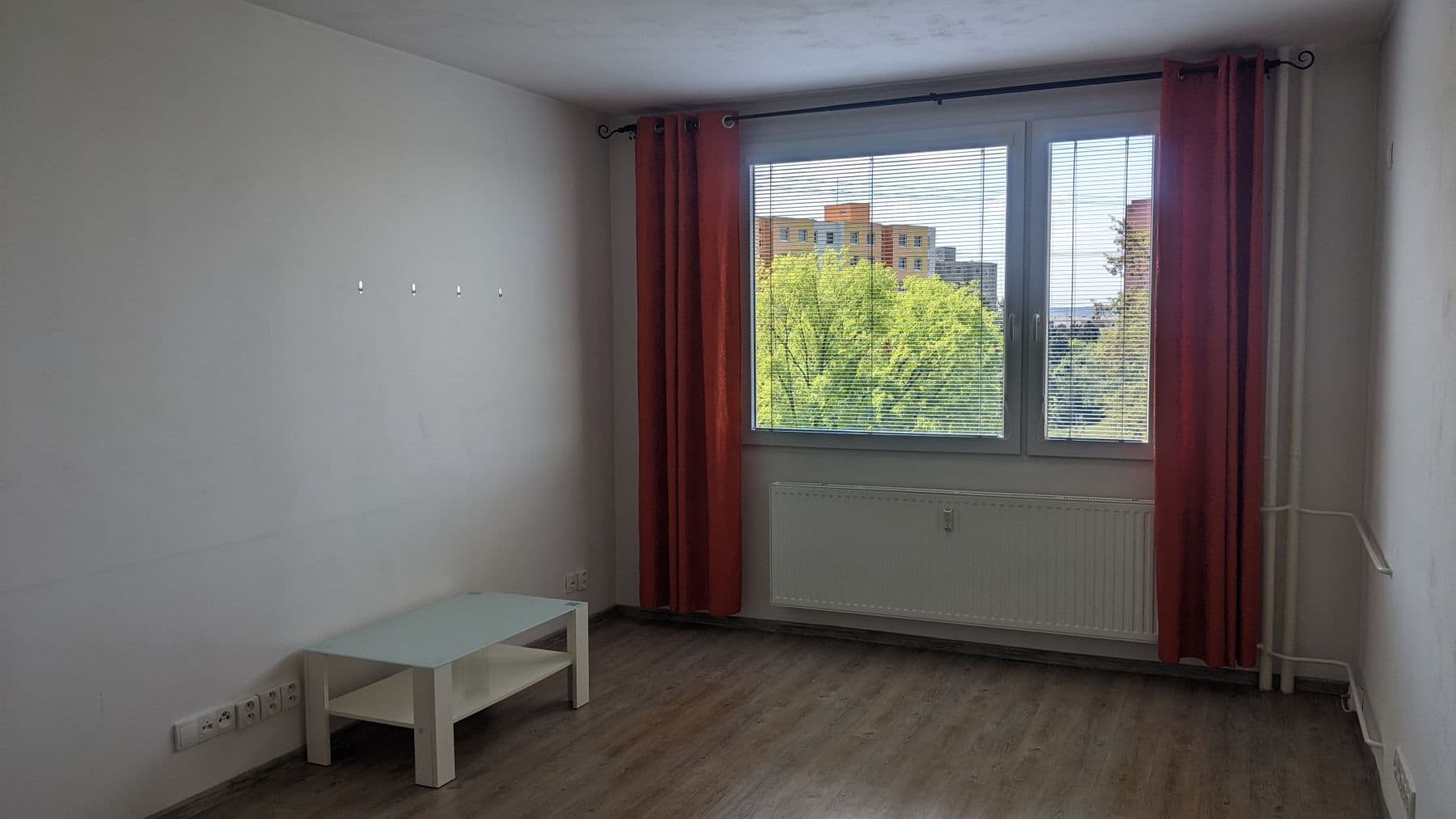 Prenájom bytu 4-izbový 80 m², Dobevská, Praha, Praha Prenájom bytu 4-izbový 80 m², Dobevská, Praha, Praha