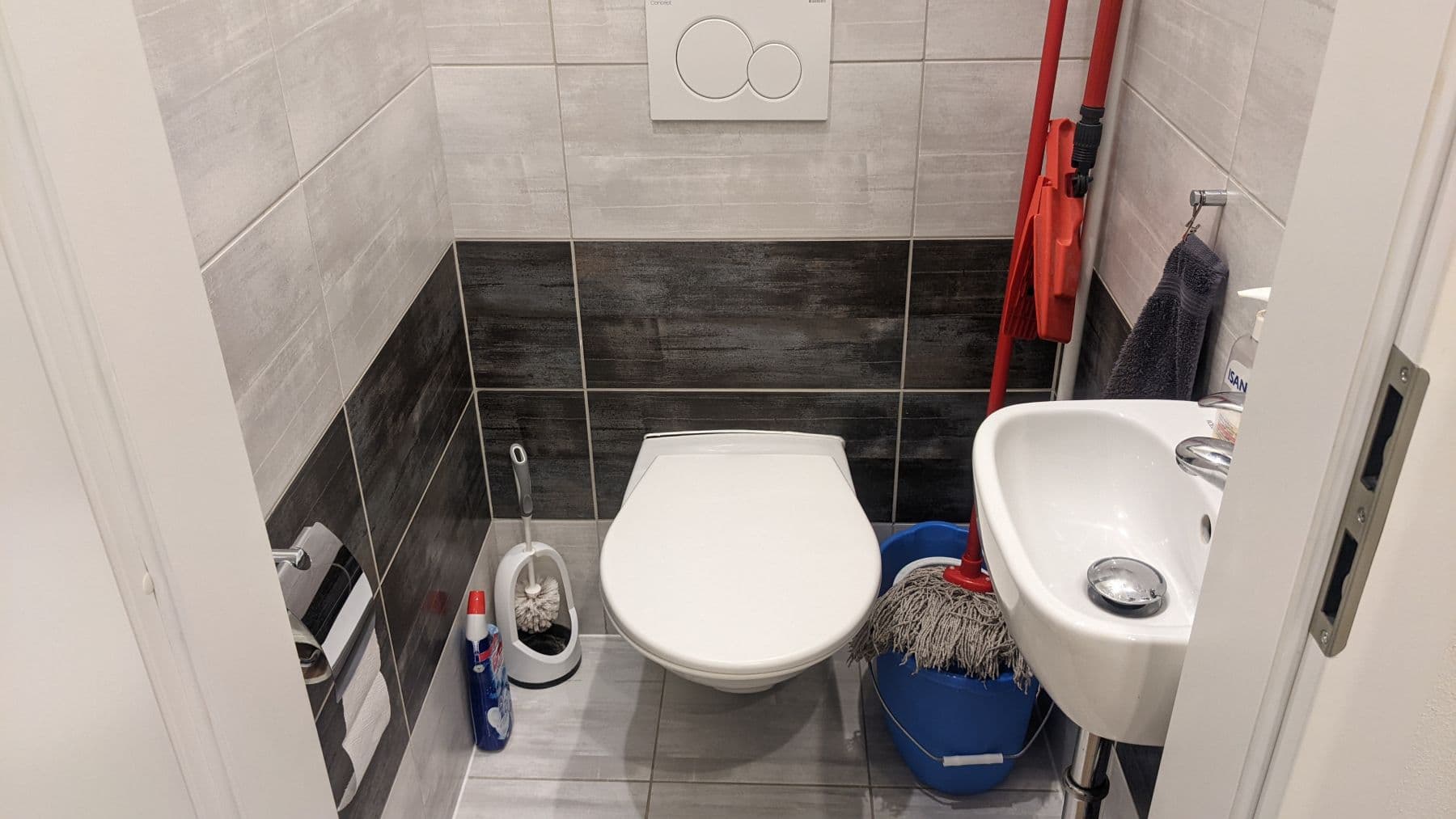 Prenájom bytu 4-izbový 80 m², Dobevská, Praha, Praha Prenájom bytu 4-izbový 80 m², Dobevská, Praha, Praha