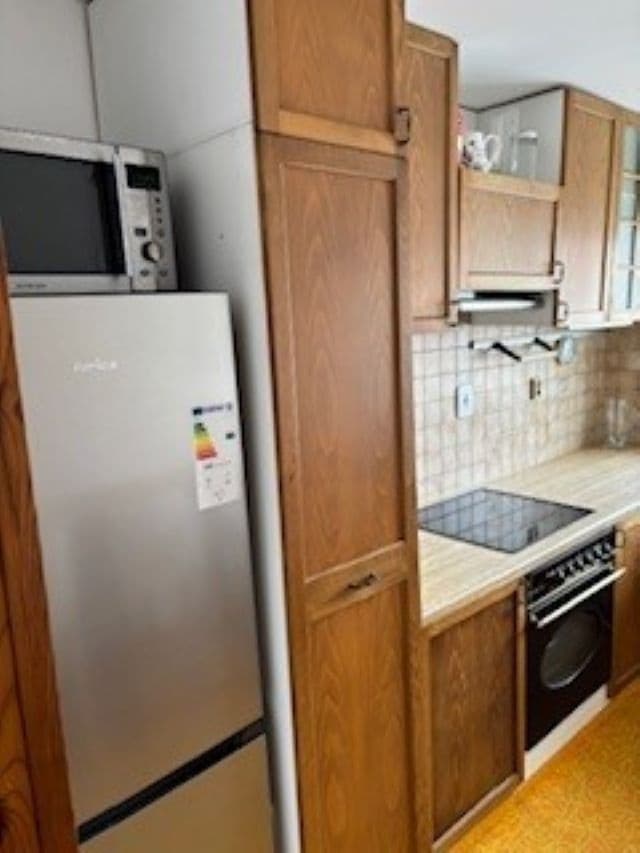 Prenájom bytu 3-izbový 60 m², Ke Džbánu, Praha, Praha Prenájom bytu 3-izbový 60 m², Ke Džbánu, Praha, Praha