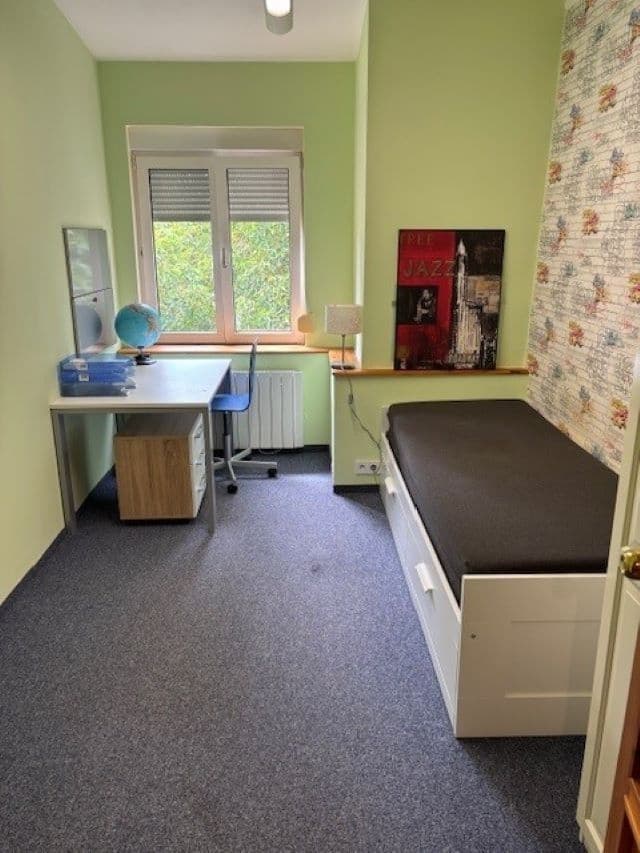 Prenájom bytu 3-izbový 60 m², Ke Džbánu, Praha, Praha Prenájom bytu 3-izbový 60 m², Ke Džbánu, Praha, Praha