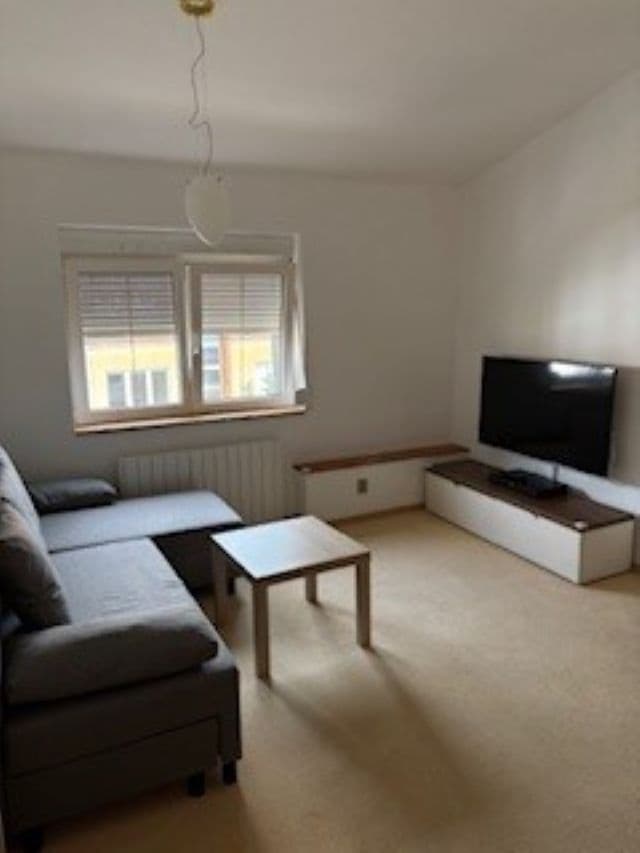 Prenájom bytu 3-izbový 60 m², Ke Džbánu, Praha, Praha Prenájom bytu 3-izbový 60 m², Ke Džbánu, Praha, Praha