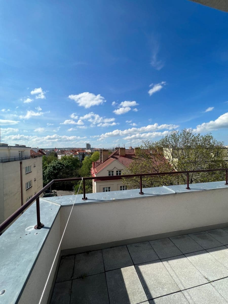 Prenájom bytu 2-izbový 56 m², Sdružení, Praha, Praha Prenájom bytu 2-izbový 56 m², Sdružení, Praha, Praha