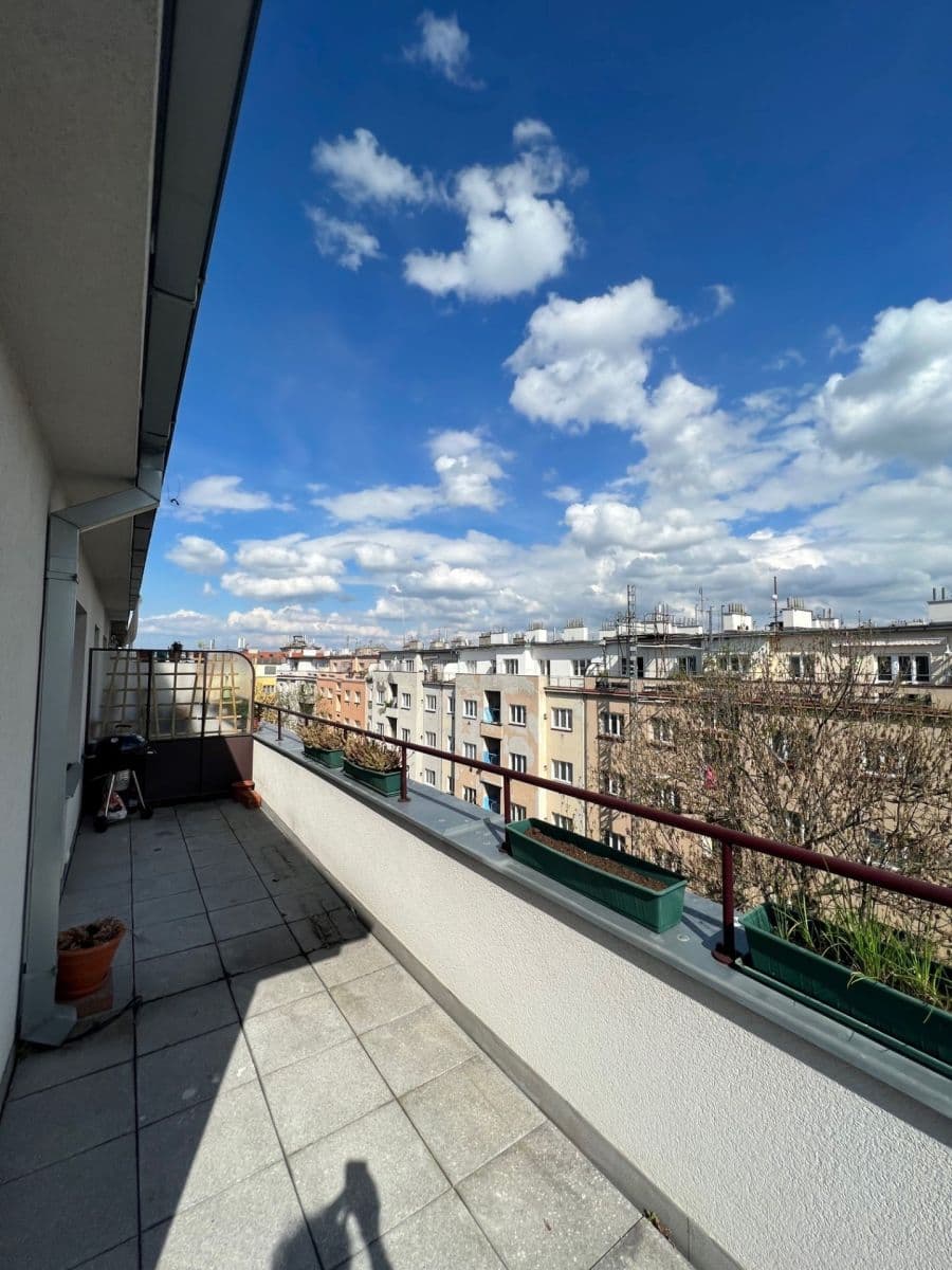 Prenájom bytu 2-izbový 56 m², Sdružení, Praha, Praha Prenájom bytu 2-izbový 56 m², Sdružení, Praha, Praha