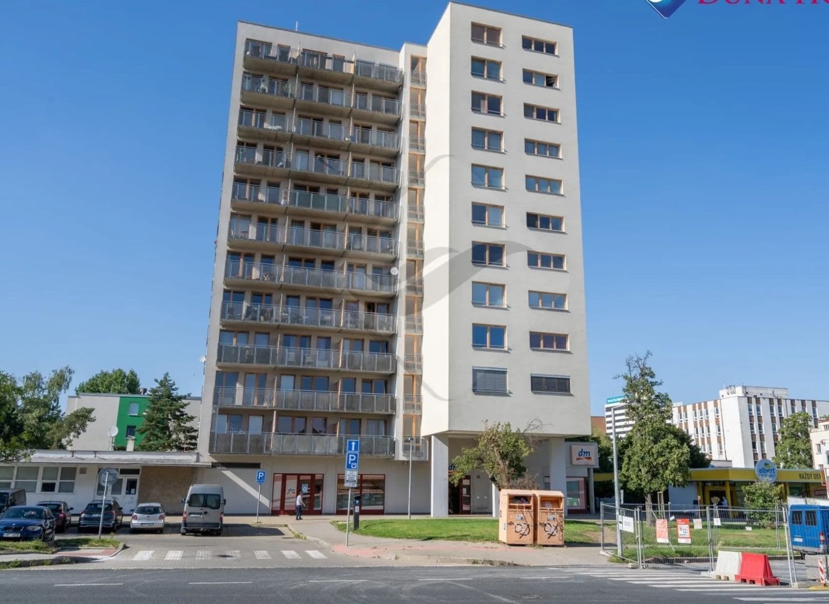 Prenájom garáže 13 m², Panuškova, Praha, Praha Prenájom garáže 13 m², Panuškova, Praha, Praha