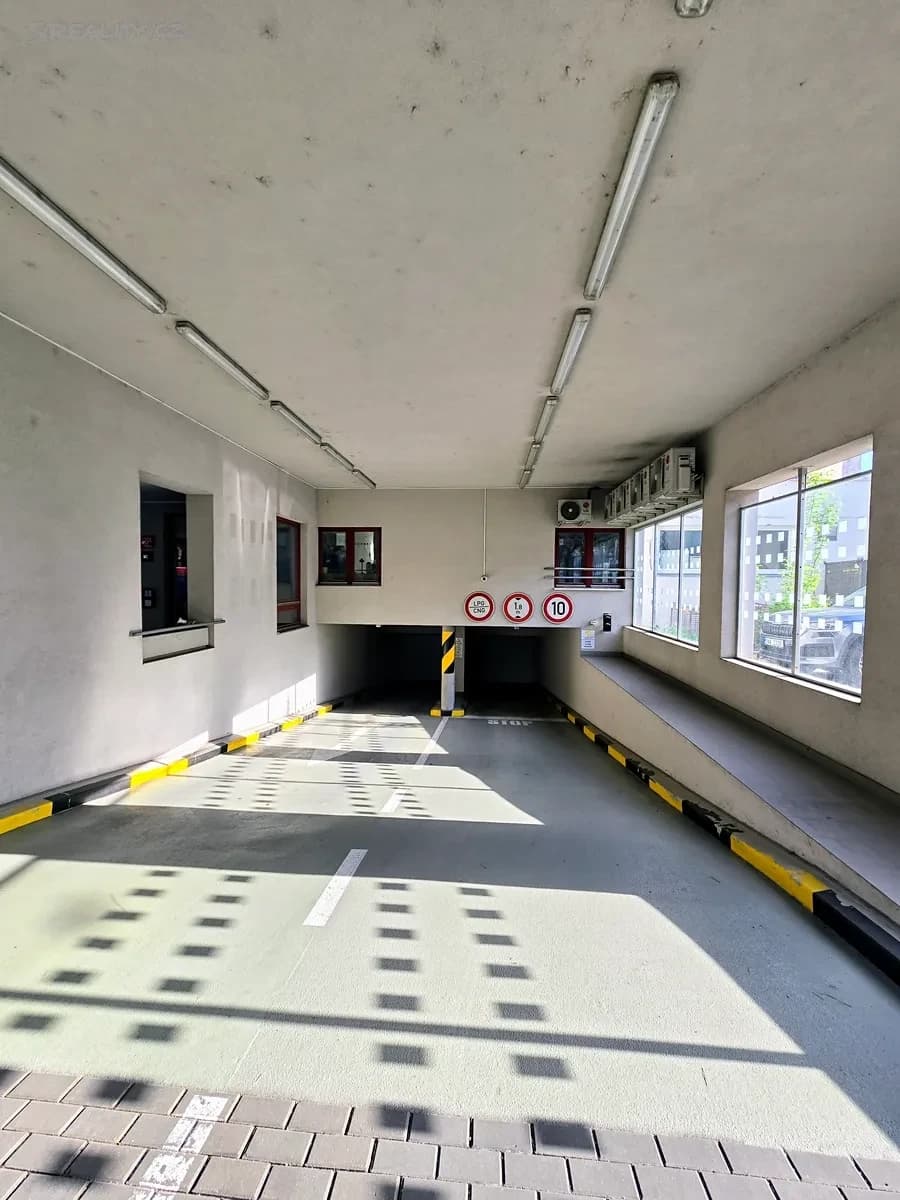 Prenájom garáže 13 m², Panuškova, Praha, Praha Prenájom garáže 13 m², Panuškova, Praha, Praha