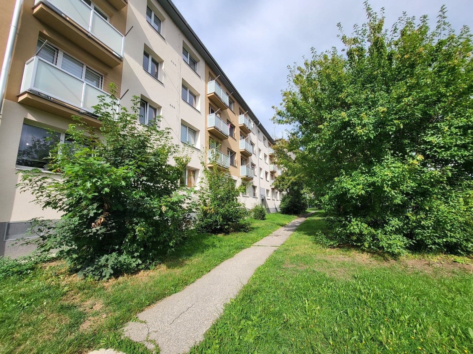 Prenájom bytu 3-izbový 65 m², Mánesova, Havířov, Moravskoslezský kraj Prenájom bytu 3-izbový 65 m², Mánesova, Havířov, Moravskoslezský kraj