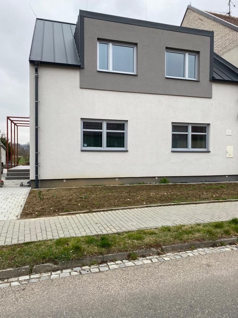 Prenájom bytu 1-izbový 25 m², Zámostí, Uherské Hradiště, Zlínský kraj Prenájom bytu 1-izbový 25 m², Zámostí, Uherské Hradiště, Zlínský kraj