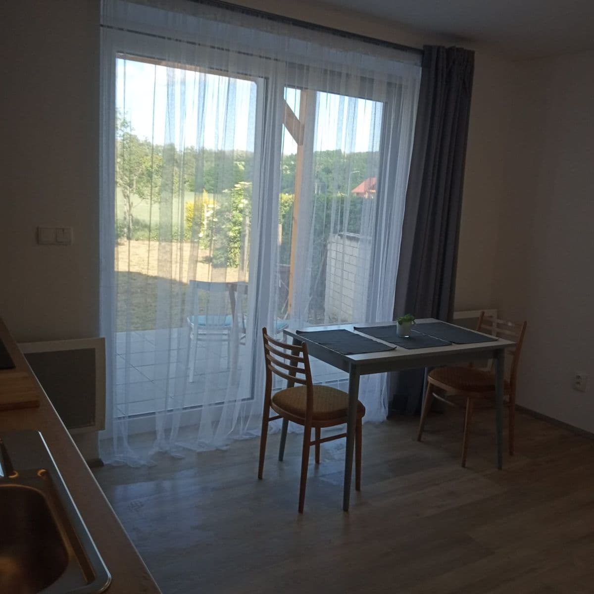 Prenájom bytu 1-izbový 25 m², Zámostí, Uherské Hradiště, Zlínský kraj Prenájom bytu 1-izbový 25 m², Zámostí, Uherské Hradiště, Zlínský kraj