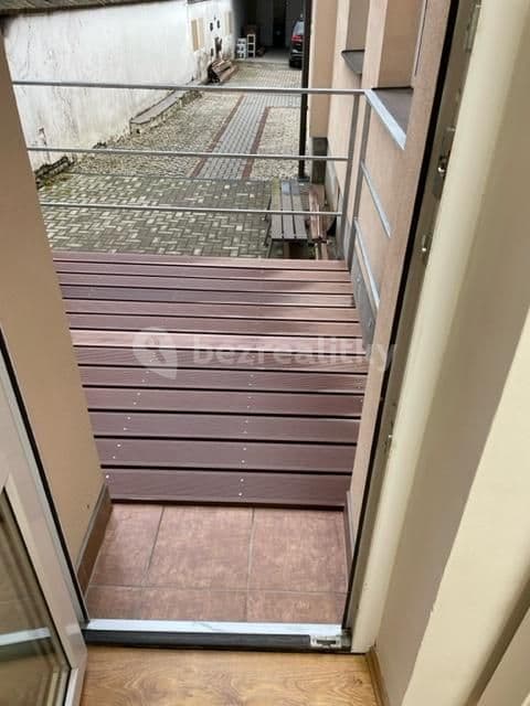 Prenájom bytu 3-izbový 98 m², Pavlovická, Olomouc, Olomoucký kraj Prenájom bytu 3-izbový 98 m², Pavlovická, Olomouc, Olomoucký kraj