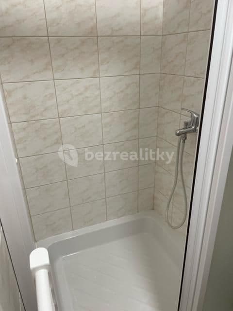 Prenájom bytu 3-izbový 98 m², Pavlovická, Olomouc, Olomoucký kraj Prenájom bytu 3-izbový 98 m², Pavlovická, Olomouc, Olomoucký kraj