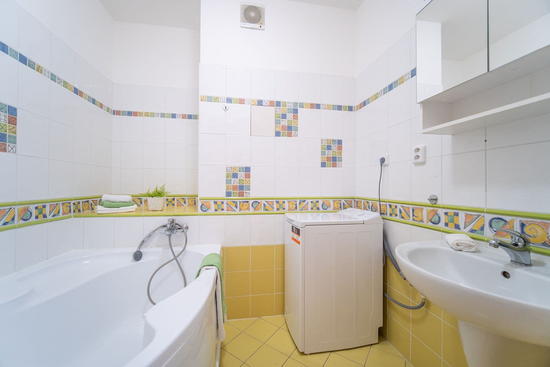 Predaj bytu 3-izbový 79 m², V Zeleném údolí, Praha, Praha Predaj bytu 3-izbový 79 m², V Zeleném údolí, Praha, Praha