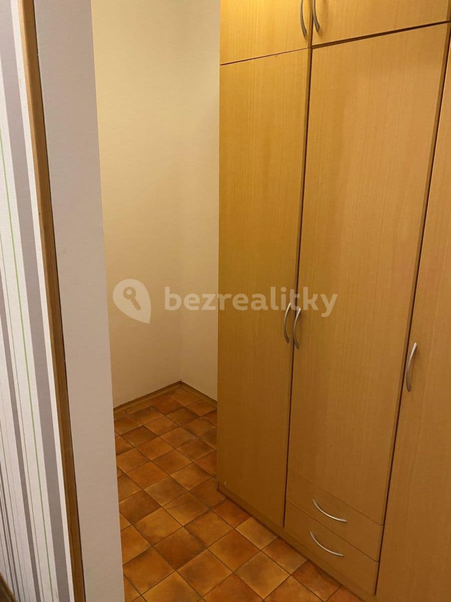 Prenájom bytu 2-izbový 46 m², Hnězdenská, Praha, Praha Prenájom bytu 2-izbový 46 m², Hnězdenská, Praha, Praha