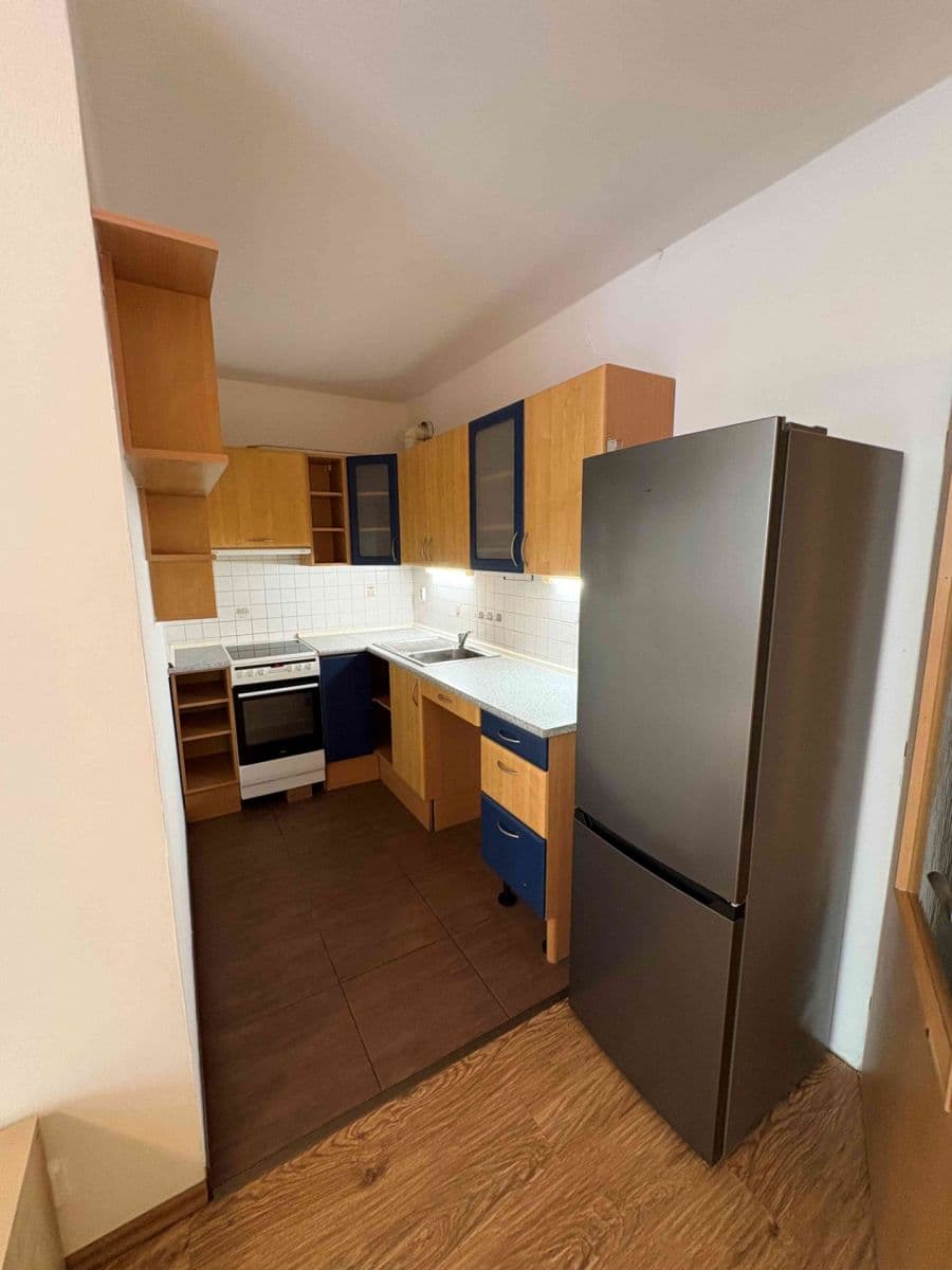 Prenájom bytu 2-izbový 46 m², Hnězdenská, Praha, Praha Prenájom bytu 2-izbový 46 m², Hnězdenská, Praha, Praha