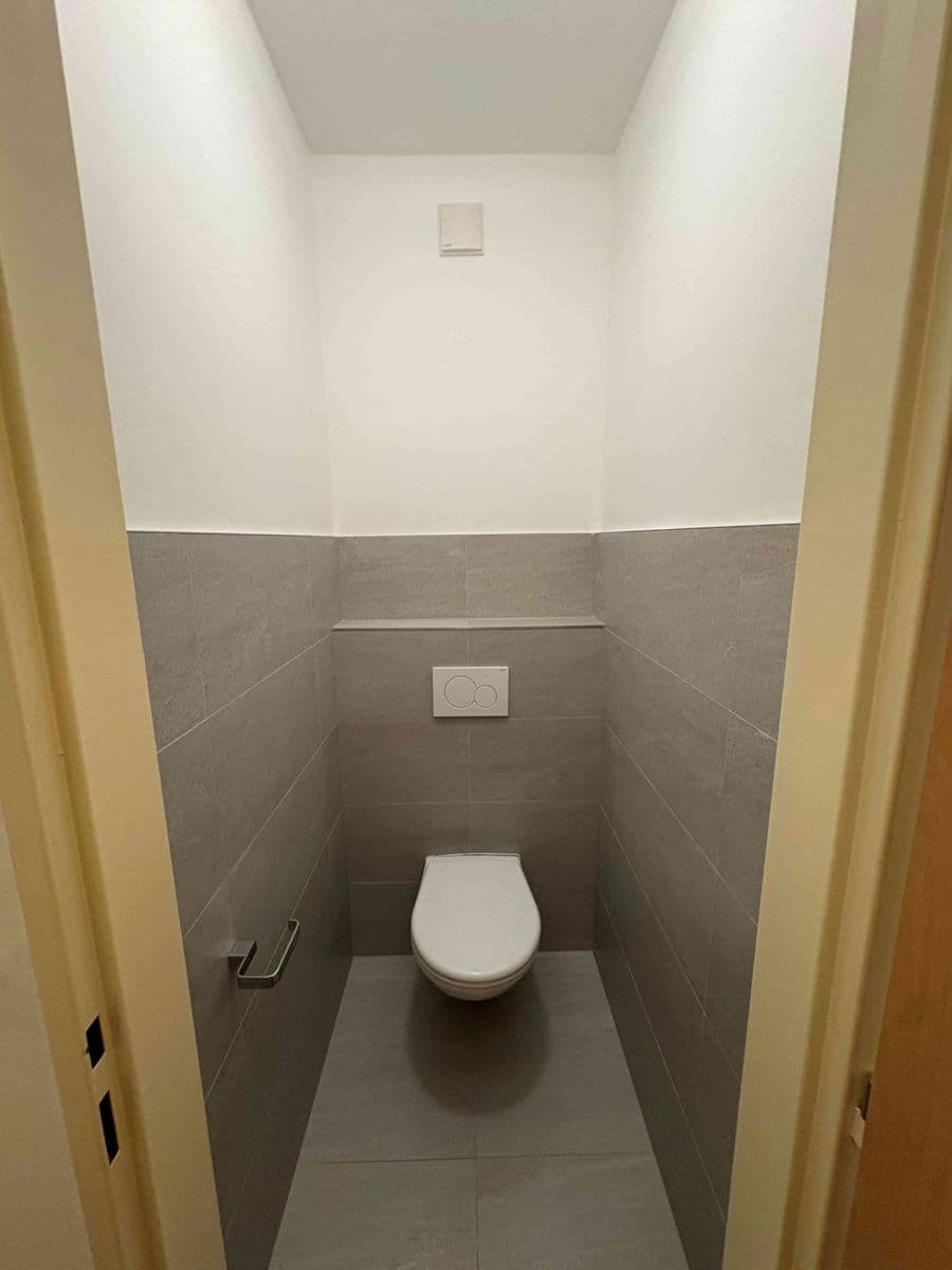 Prenájom bytu 2-izbový 46 m², Hnězdenská, Praha, Praha Prenájom bytu 2-izbový 46 m², Hnězdenská, Praha, Praha