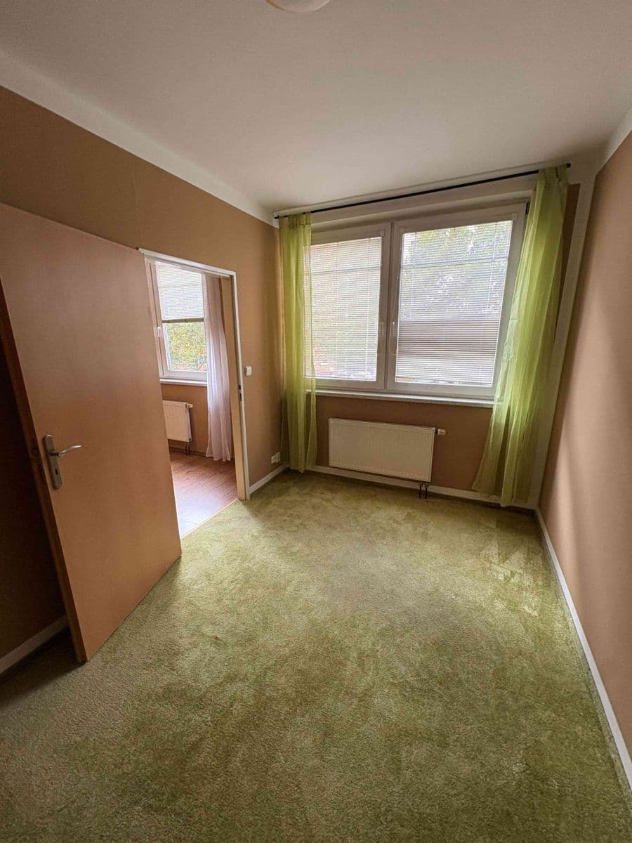 Prenájom bytu 2-izbový 46 m², Hnězdenská, Praha, Praha Prenájom bytu 2-izbový 46 m², Hnězdenská, Praha, Praha