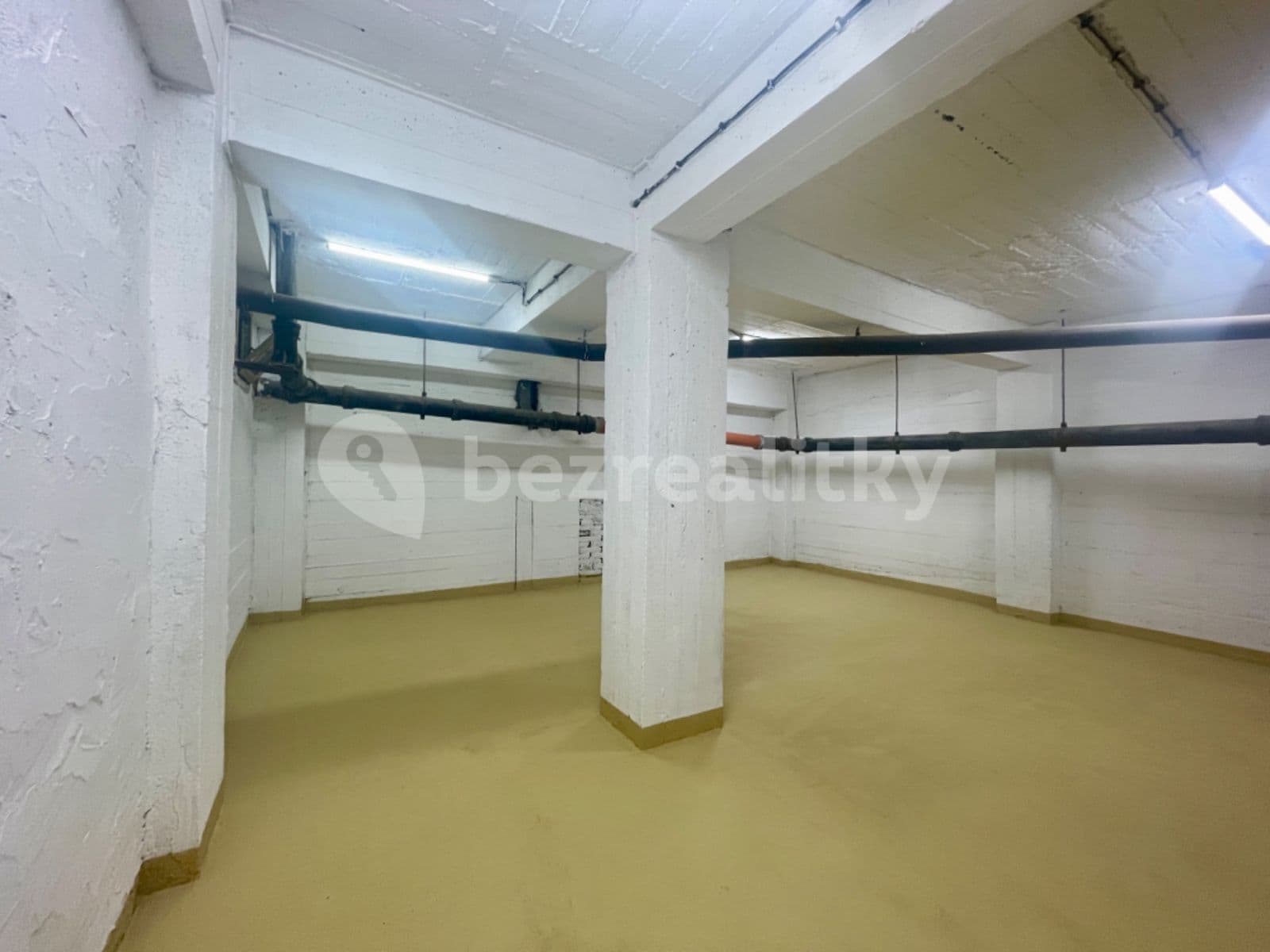 Prenájom nebytového priestoru 45 m², Za Hládkovem, Praha, Praha Prenájom nebytového priestoru 45 m², Za Hládkovem, Praha, Praha