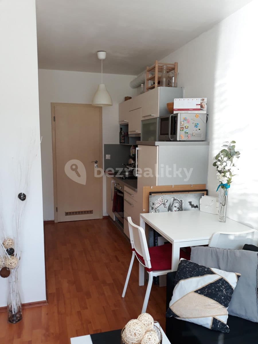 Prenájom bytu 2-izbový 35 m², Šedova, Praha, Praha Prenájom bytu 2-izbový 35 m², Šedova, Praha, Praha