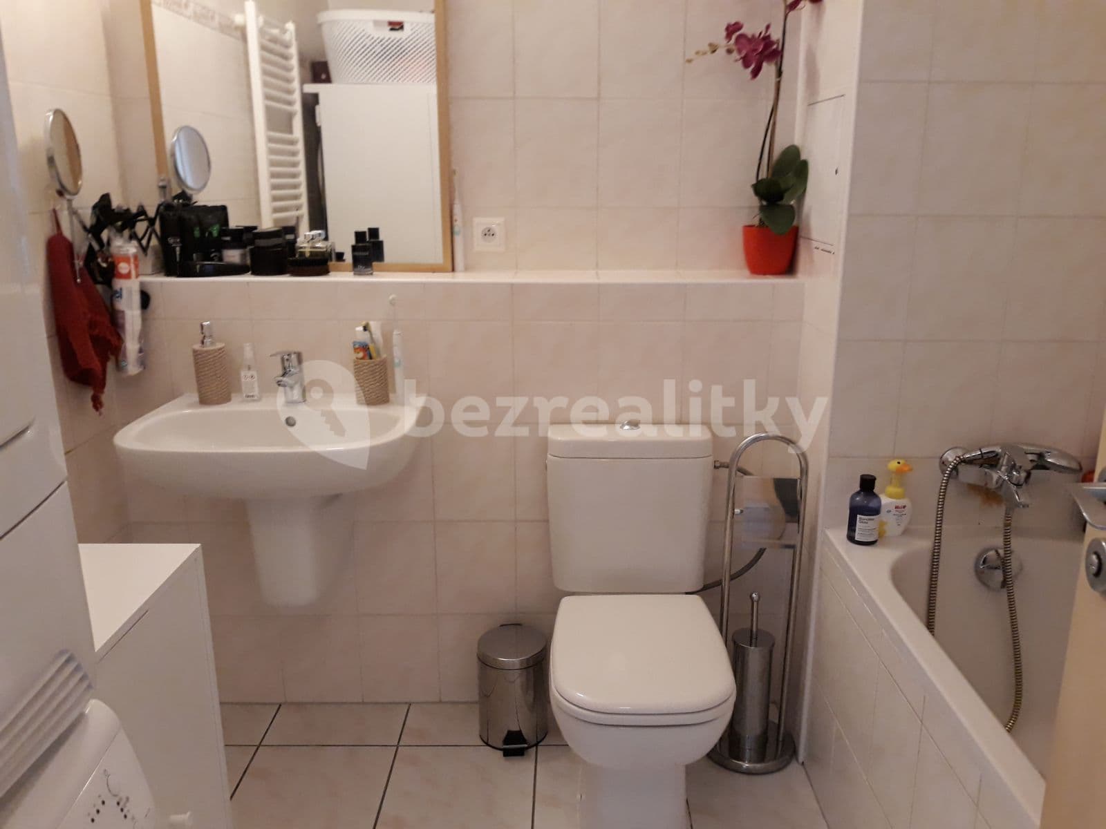 Prenájom bytu 2-izbový 35 m², Šedova, Praha, Praha Prenájom bytu 2-izbový 35 m², Šedova, Praha, Praha