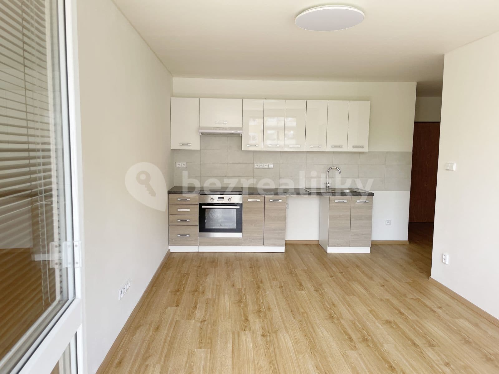 Prenájom bytu 2-izbový 40 m², Bělehradská, Most, Ústecký kraj Prenájom bytu 2-izbový 40 m², Bělehradská, Most, Ústecký kraj