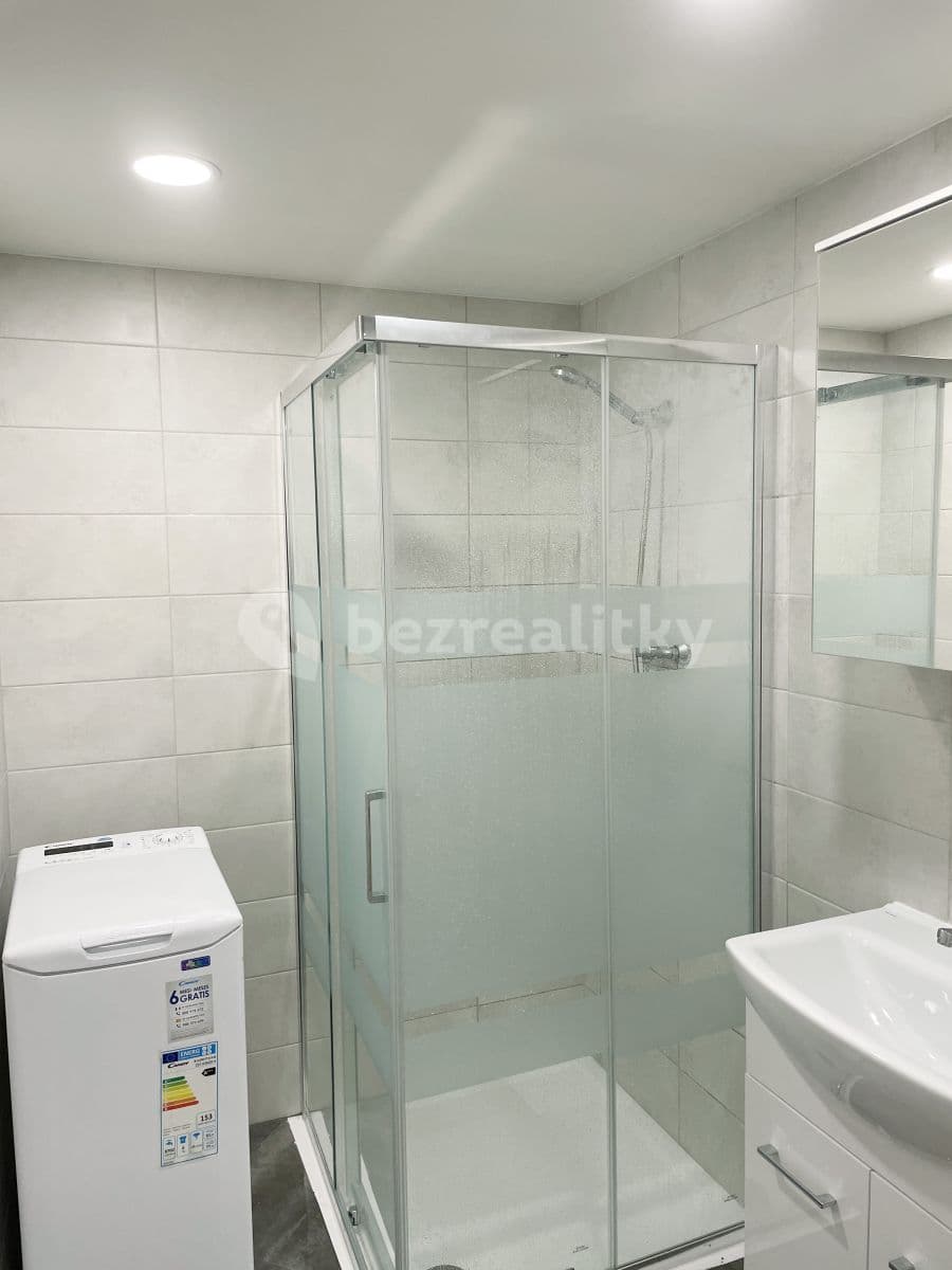 Prenájom bytu 2-izbový 40 m², Bělehradská, Most, Ústecký kraj Prenájom bytu 2-izbový 40 m², Bělehradská, Most, Ústecký kraj
