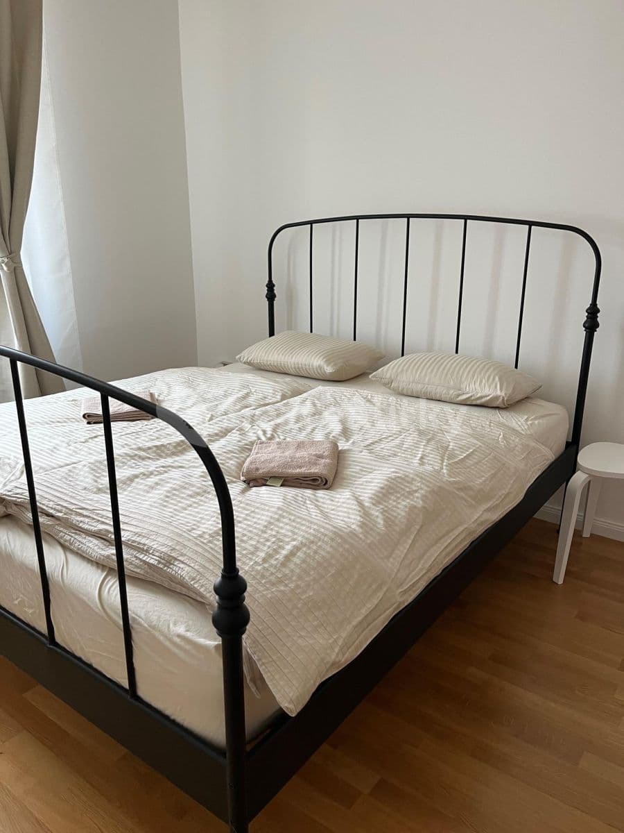 Prenájom bytu 1-izbový 31 m², Rubešova, Praha, Praha Prenájom bytu 1-izbový 31 m², Rubešova, Praha, Praha