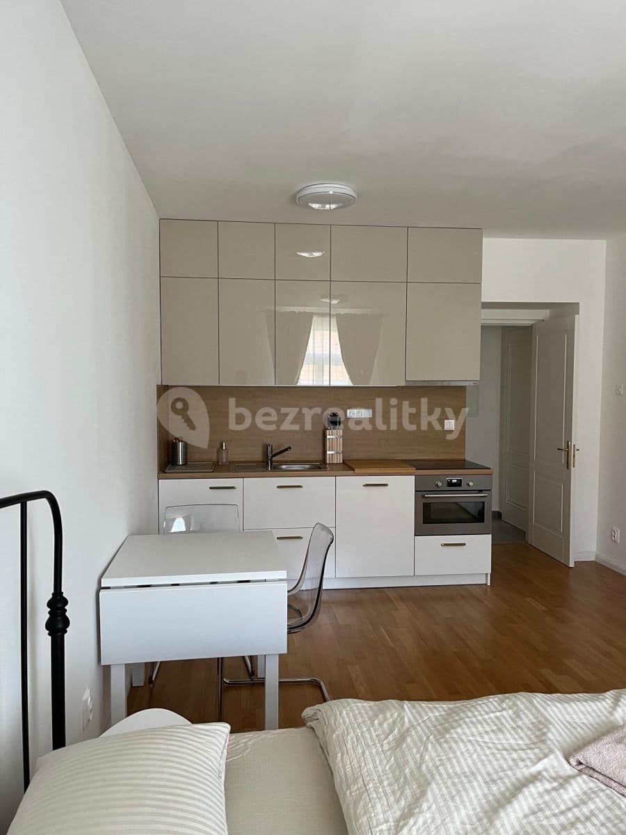 Prenájom bytu 1-izbový 31 m², Rubešova, Praha, Praha Prenájom bytu 1-izbový 31 m², Rubešova, Praha, Praha
