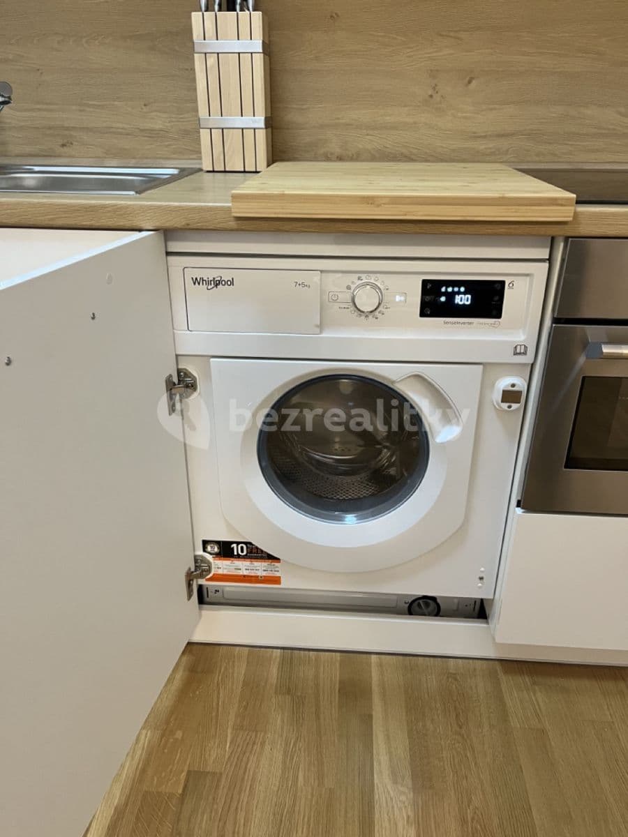 Prenájom bytu 1-izbový 31 m², Rubešova, Praha, Praha Prenájom bytu 1-izbový 31 m², Rubešova, Praha, Praha