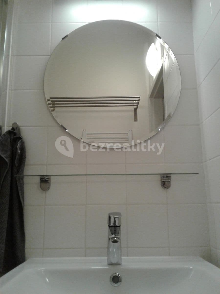 Prenájom bytu 1-izbový 31 m², Čihákova, Praha, Praha Prenájom bytu 1-izbový 31 m², Čihákova, Praha, Praha