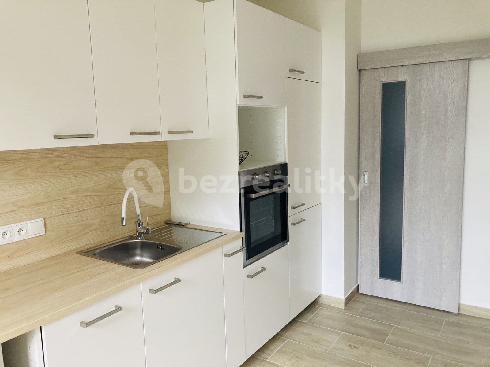 Prenájom bytu 3-izbový 68 m², Kneslova, Brno, Jihomoravský kraj Prenájom bytu 3-izbový 68 m², Kneslova, Brno, Jihomoravský kraj