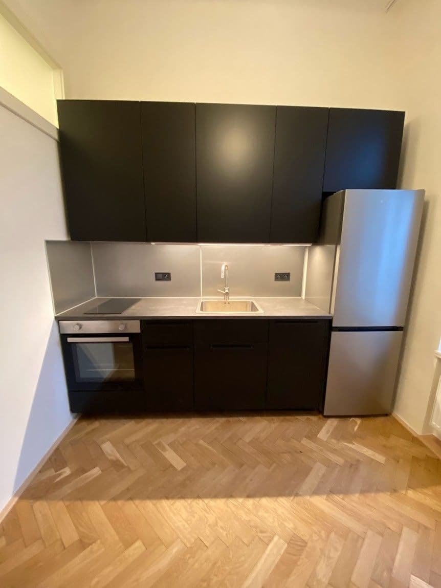 Prenájom bytu 2-izbový 45 m², Na Bělidle, Praha, Praha Prenájom bytu 2-izbový 45 m², Na Bělidle, Praha, Praha